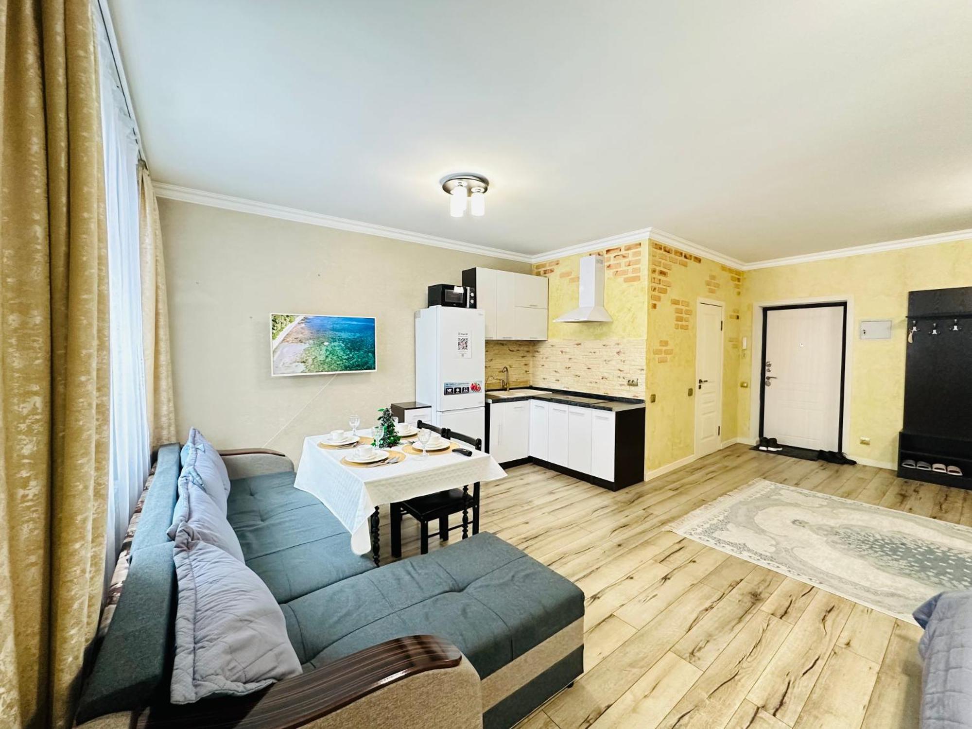 Vostochnyi Park Apartament In The Center Of Almatyアパートメント エクステリア 写真