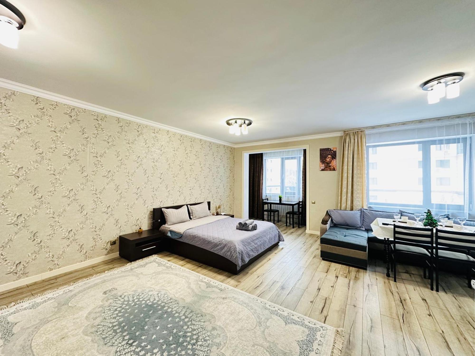 Vostochnyi Park Apartament In The Center Of Almatyアパートメント エクステリア 写真
