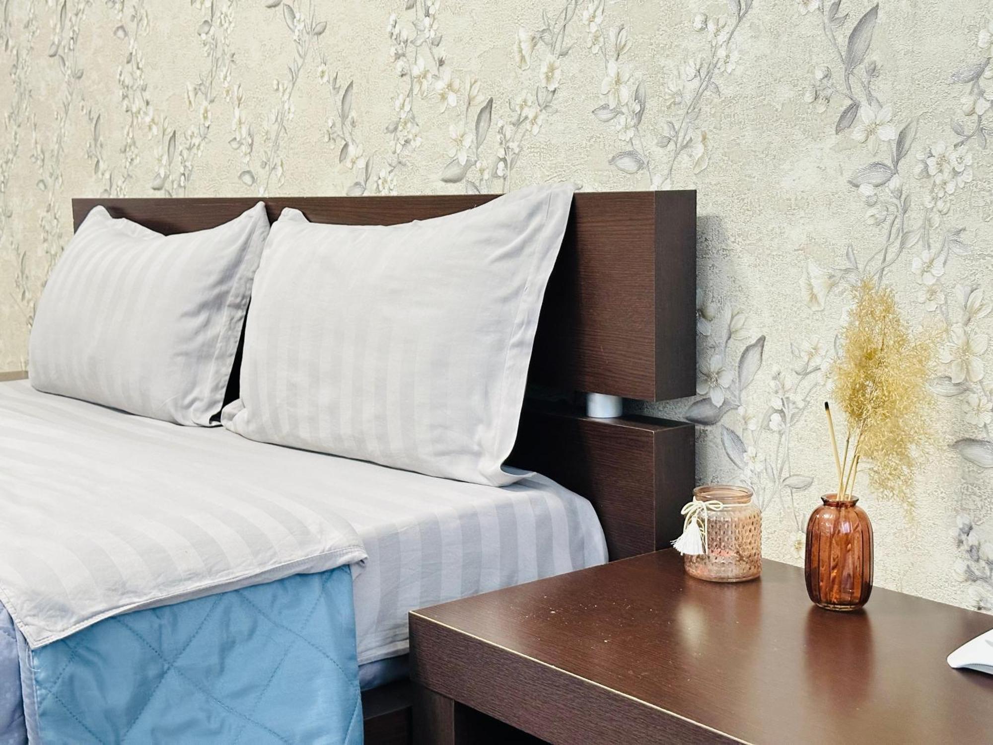 Vostochnyi Park Apartament In The Center Of Almatyアパートメント エクステリア 写真